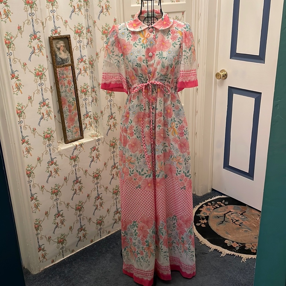 Vintage made in Paris maxi floral and bows sun dress 1960’s